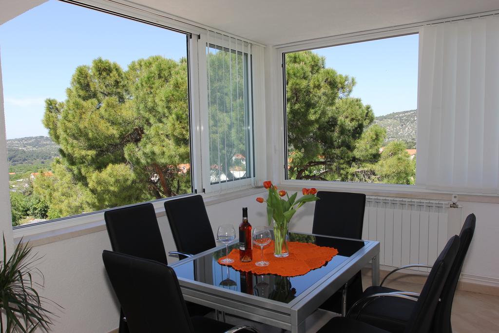 Holiday House Pine Tree Nerezisca Exterior foto